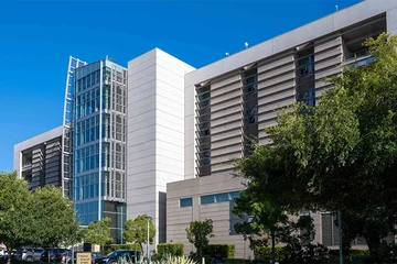 A building photo of City of Hope Hospital in Duarte, CA